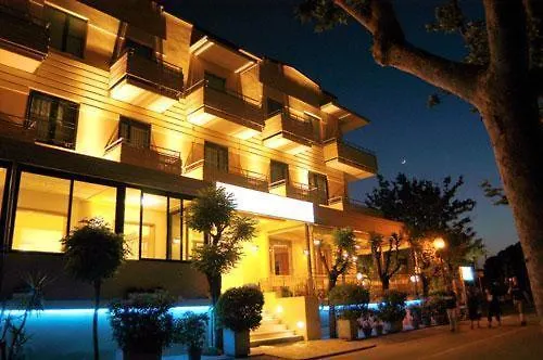 Hotel Vallechiara Cesenatico 3*,