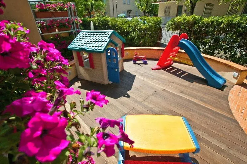 Hotel Vallechiara Cesenatico 3*,