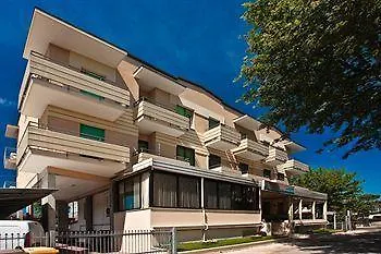 Hotel Vallechiara Cesenatico 3*,